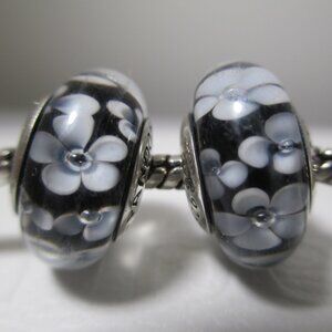 2 Black & White Daisy Field of Flowers Murano Glass Pandora Charms Spring Garden